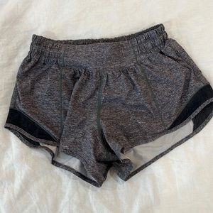 Lululemon Grey Hotty Hot 2.5 LR Shorts Size 4